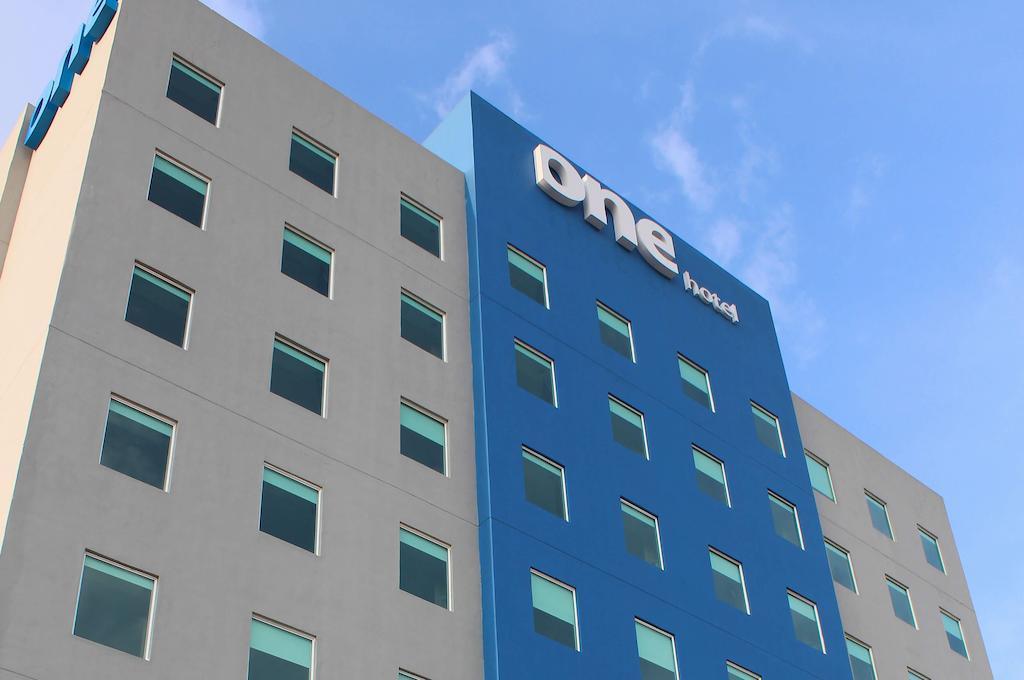 One Aguascalientes Sur Hotel Exterior photo